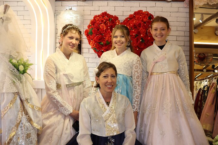 Course1. Hanbok Rental Shop